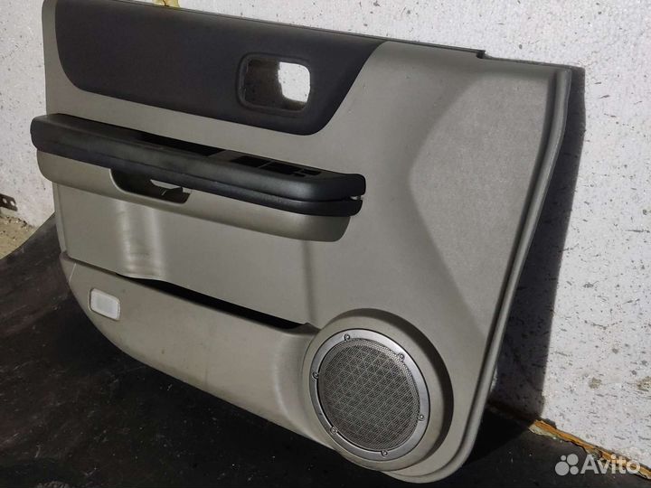 Обшивка передняя левая X-Trail t30 лев.руль