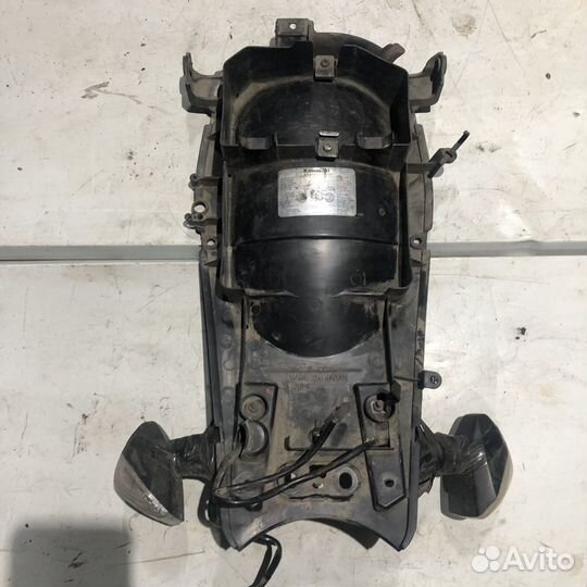 Пластик подрамника для Kawasaki ER6n 06-08