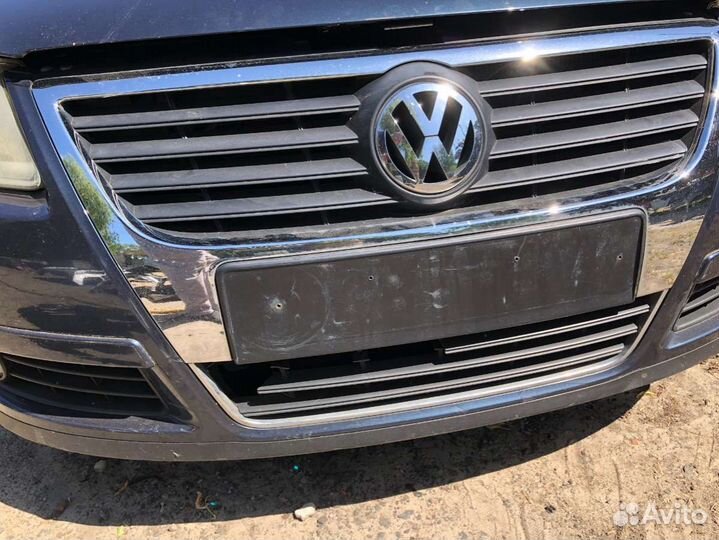 Панель передняя (телевизор) Volkswagen Passat B6 2