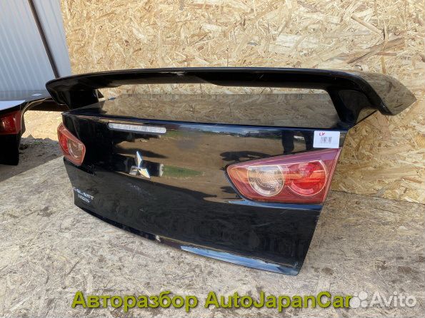 Крышка багажника Мицубиши Лансер 10