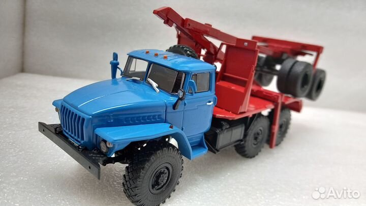 1:43 урал-43204 лесовоз