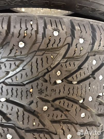 Nokian Tyres Hakkapeliitta 9 SUV 215/65 R16 102