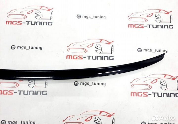 Спойлер на багажник черный на Audi A4 B9 Тайвань