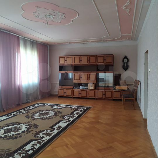 Дом 252 м² на участке 6,1 сот.