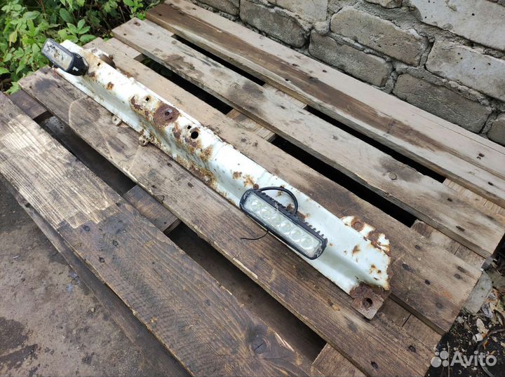 Балка передняя нижняя Ауди 80