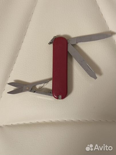 Нож Victorinox Classic SD 0.6223.8