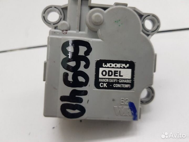 Моторчик привода заслонок (Genesis G70)