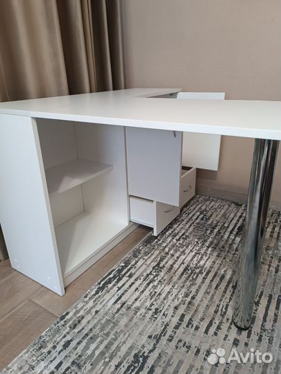 Стол для маникюра