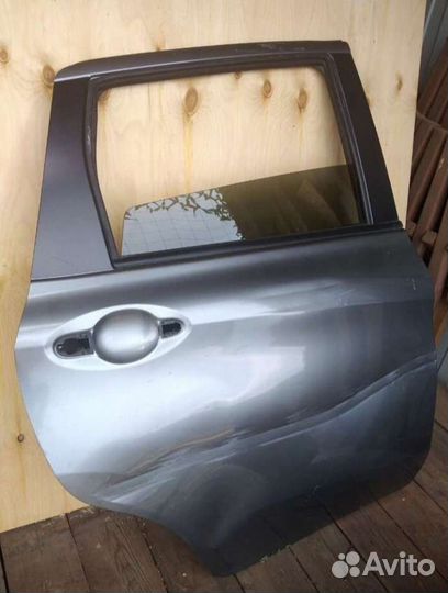 Nissan note дверь