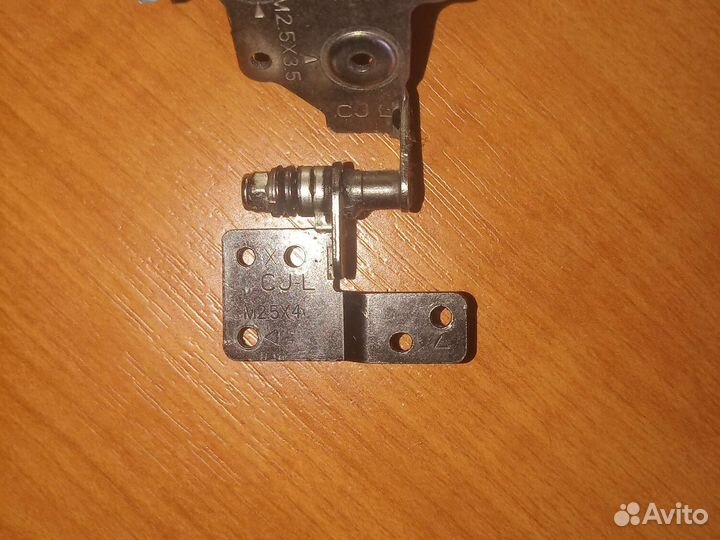 Петля левая для ноутбука Lenovo G50-45