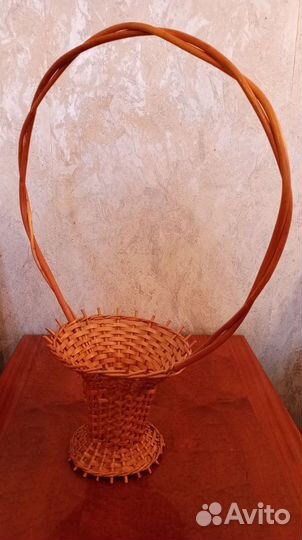 Корзинка плетенная