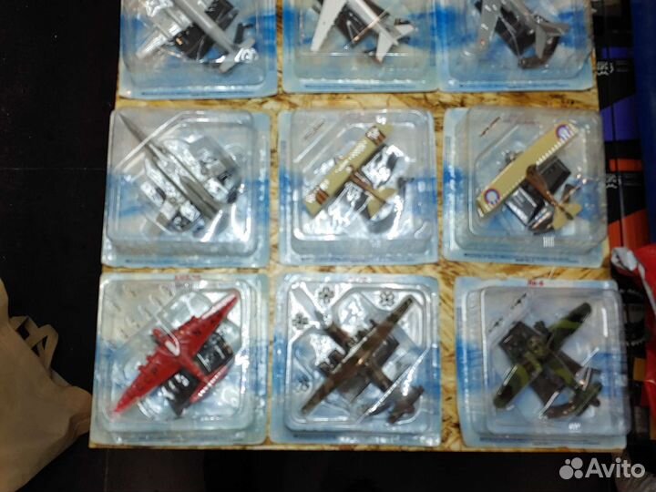 Модели самолетов Деагостини (средний формат)