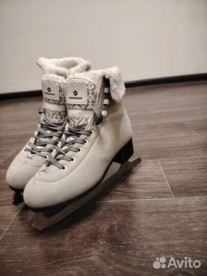 Коньки фигурные 37 размер, состояние новых