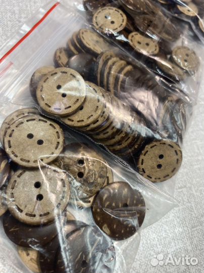 Пуговицы