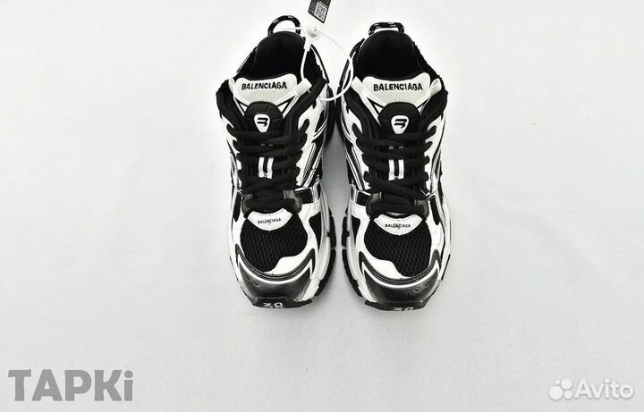 Кроссовки Balenciaga Runner