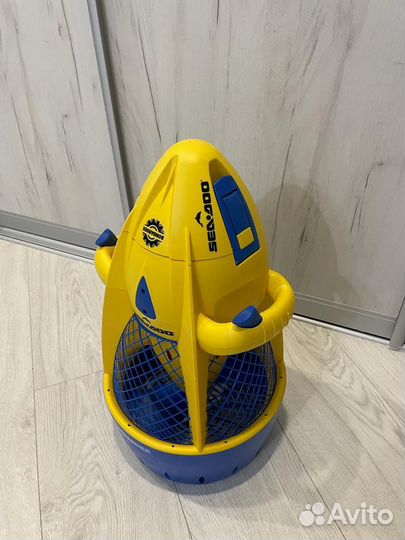 Детский подводный буксировщик