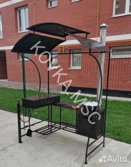 Мангал с крышей