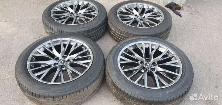 Комплект оригинал на Lexus RX F sport R20