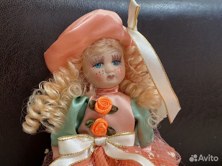 Коллекционная кукла 16см