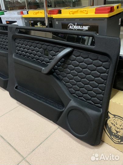 Обшивки дверей niva