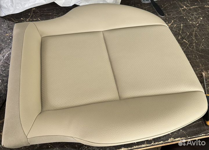Обшивка сиденья водителя w204 x204
