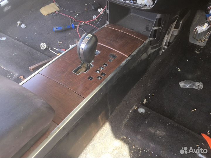 Бар, подлокотник Nissan teana j31