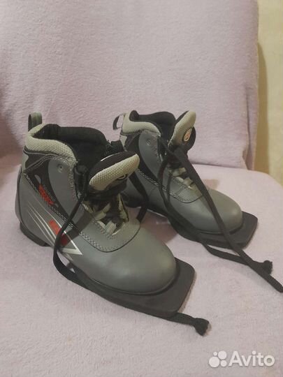 Лыжные ботинки