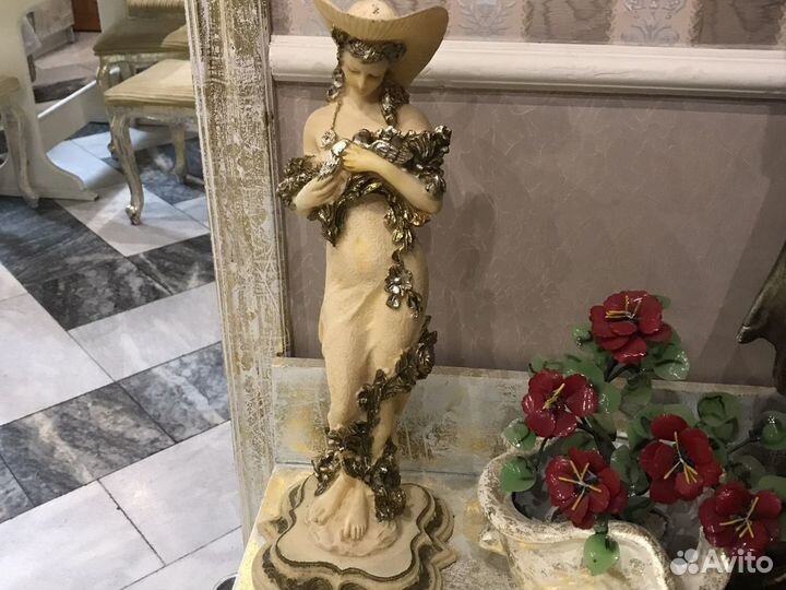 Статуэтка старинная 50 см