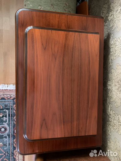 Тумба под телевизор дерево