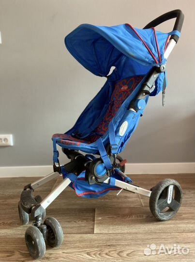 Легкая прогулочная коляска Quick Smart