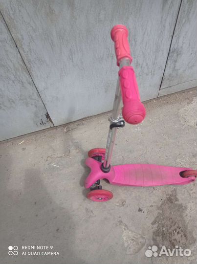 Детский 3 колëсный самокат бу
