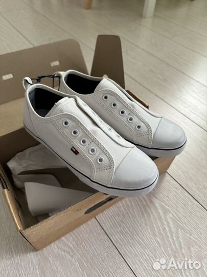 Tommy hilfiger кеды 32