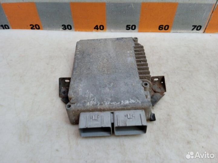 Блок управления двигателем Chrysler Stratus