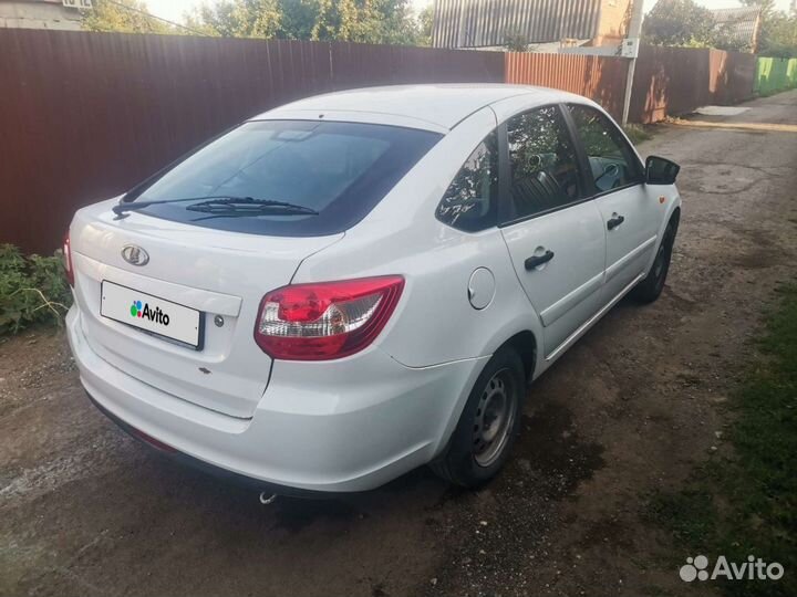 LADA Granta 1.6 МТ, 2014, битый, 136 600 км