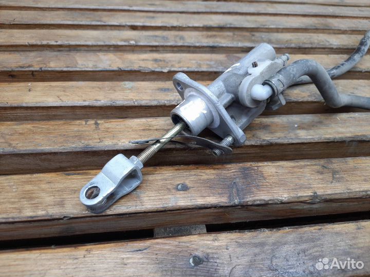 Цилиндр сцепления главный Mitsubishi Outlander