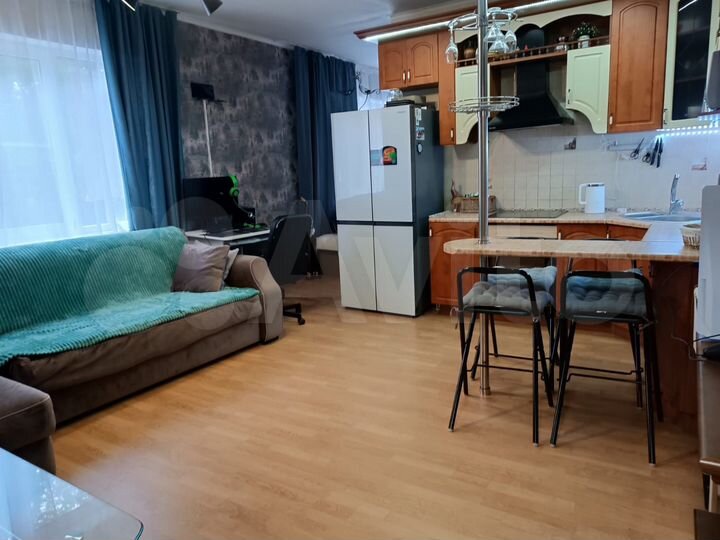 4-к. квартира, 90 м², 2/5 эт.