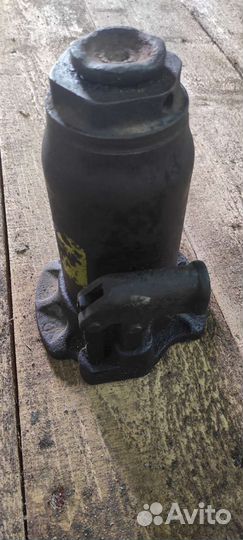 Домкрат гидравлический бутылочный бу