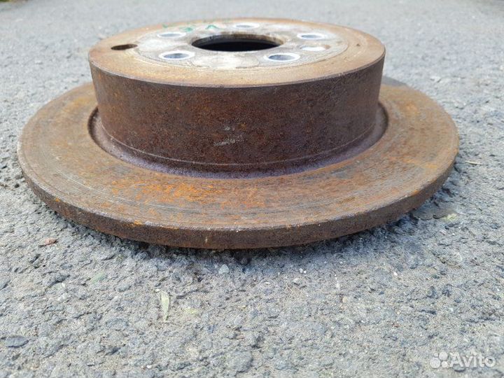 Тормозной диск задний левый Land Rover Freelander