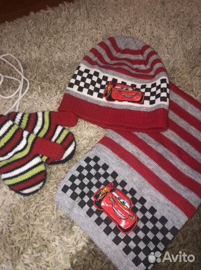 Шапка, шарф и варежки