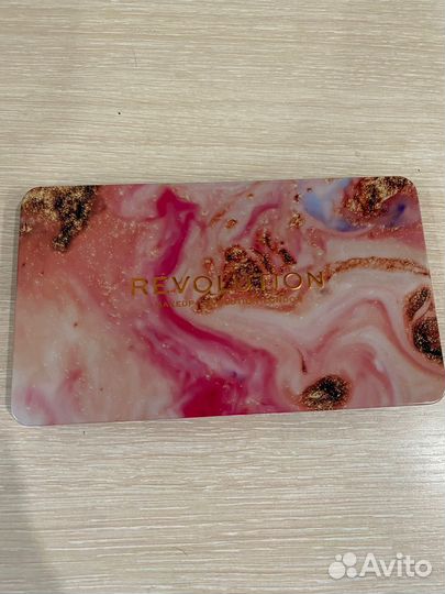 Палитра теней Revolution