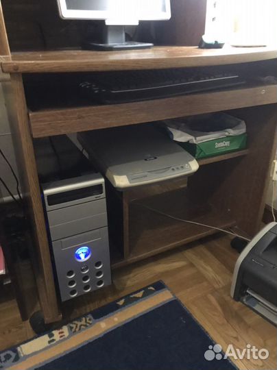 Компютерный столик цвет дуба многофункциональный