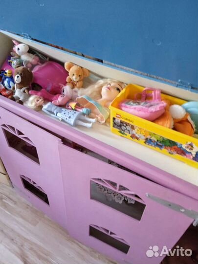 Кукольный домик с мебелью