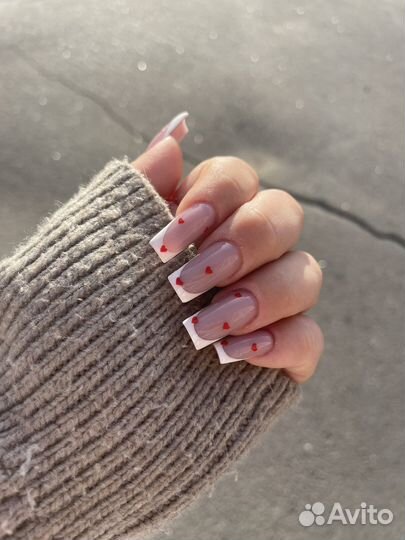 Маникюр, наращивание ногтей, педикюр