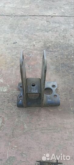 Кронштейн усилителя бампера MB A9303100309