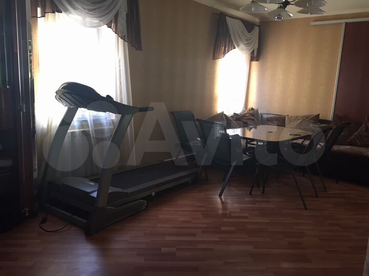 Дом 180 м² на участке 3 сот.