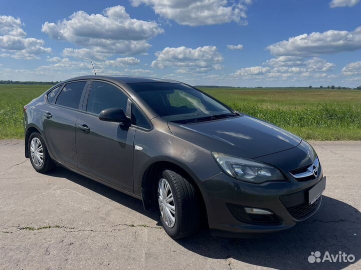 Opel Astra 1.6 МТ, 2013, 165 000 км