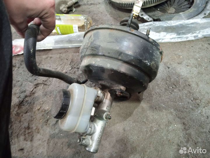 Вакуумный усилитель nissan sunny y10 n14