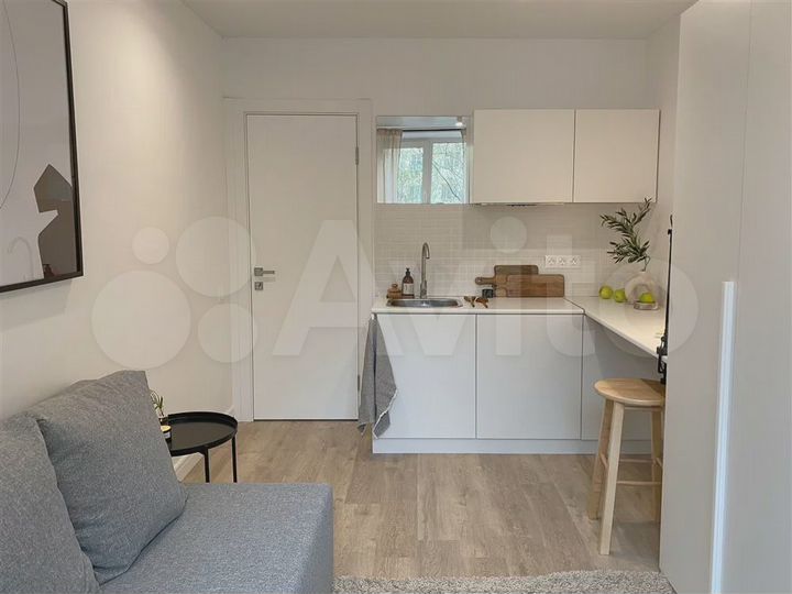 Комната 8 м² в 5-к., 1/12 эт.