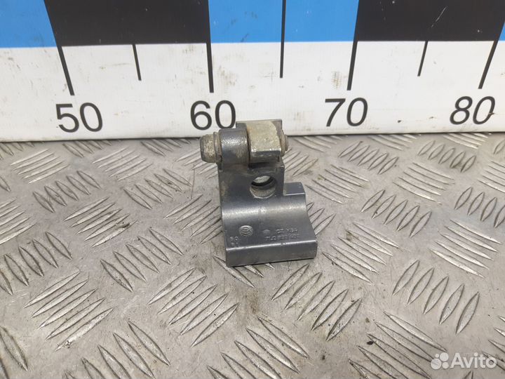 Б/У Петля двери задней правой верхняя#001