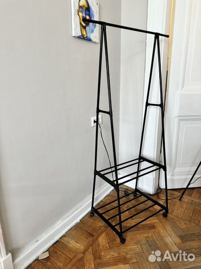 Вешалка напольная для одежды